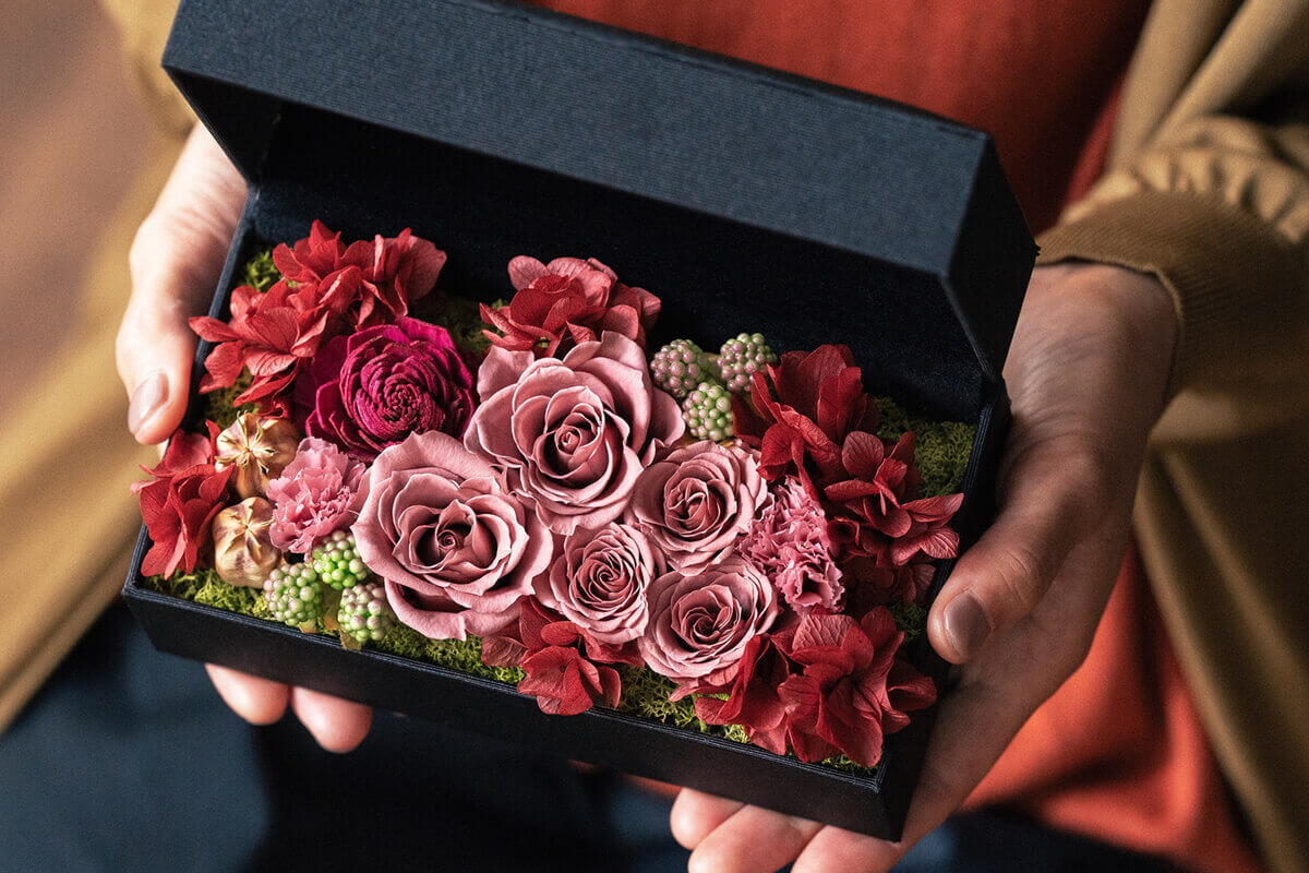 定年退職　人気・定番のブリザーブドフラワー