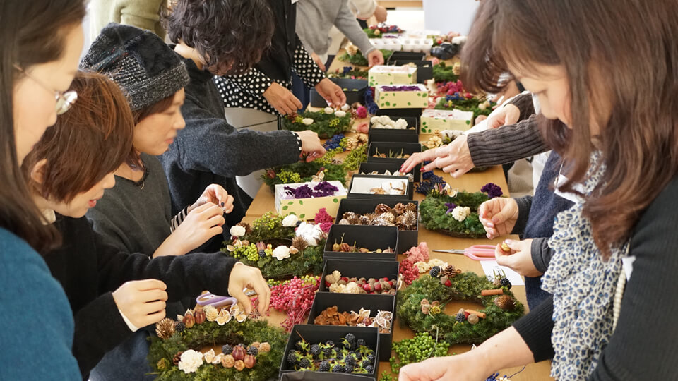 セレクトショップ「ヒールアンドトゥ」で開催したリースのワークショップ