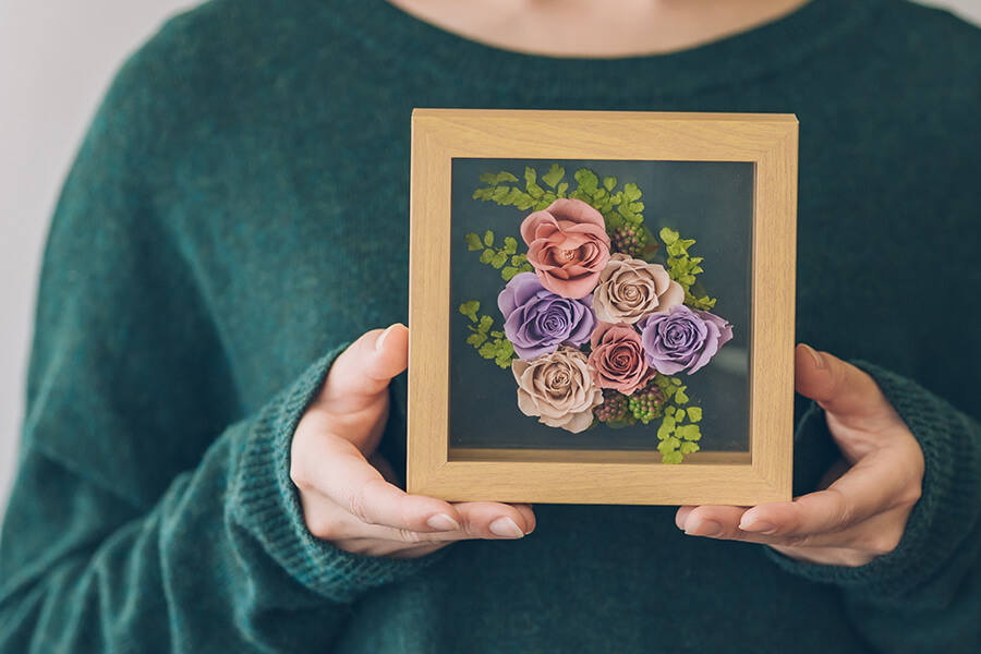 明るいモダンなお供え花　プリザーブドフラワー