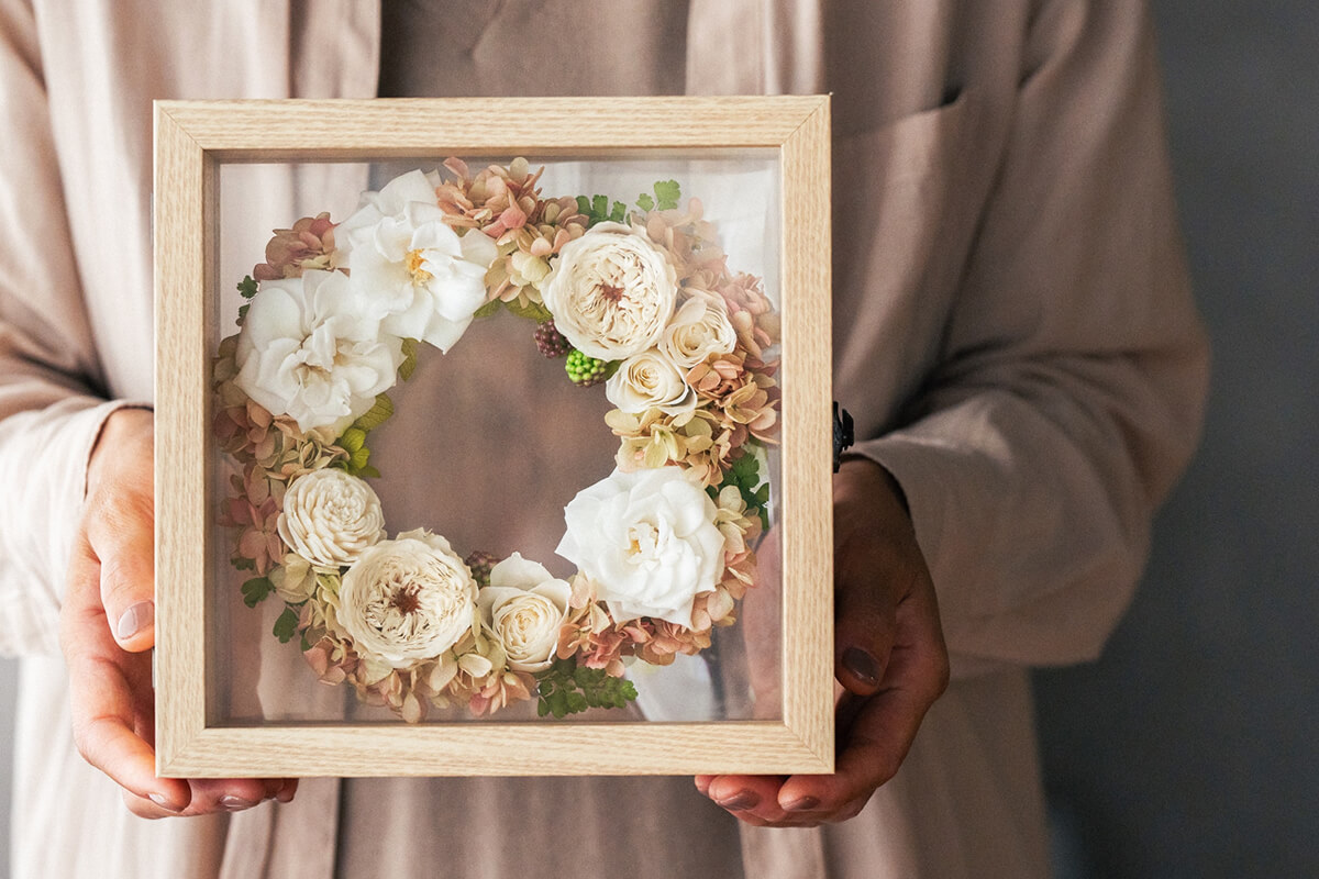 GROUNDのおしゃれなご結婚祝い・電報・祝電　額入りプリザーブドフラワー