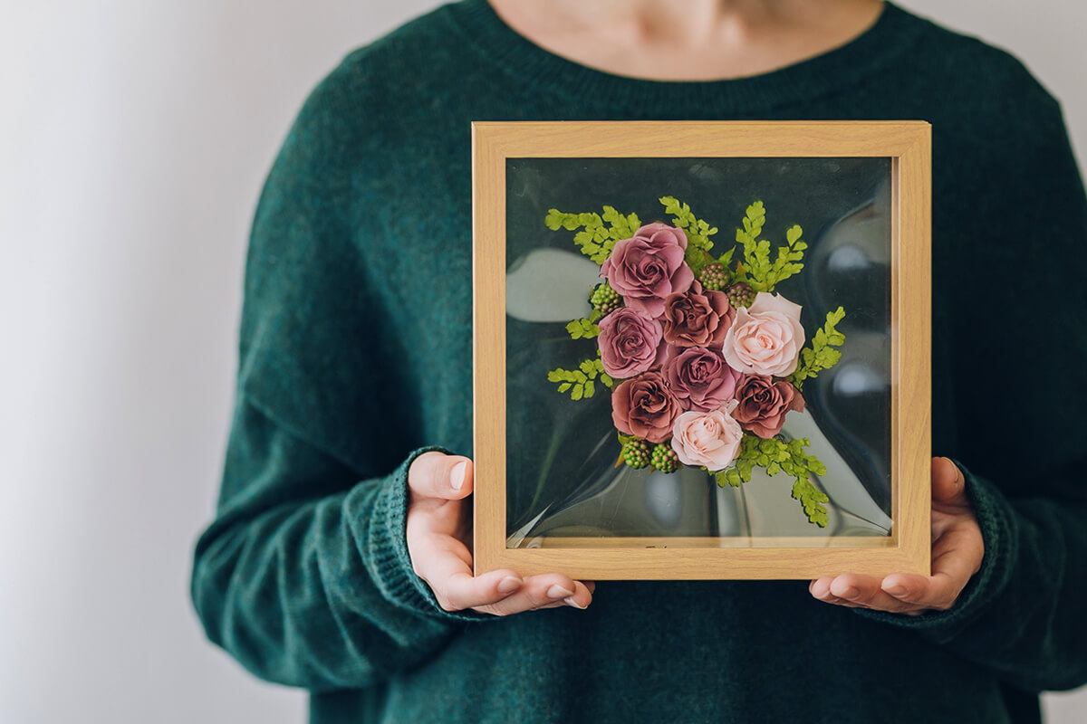 明るいおしゃれなお供えプリザーブドフラワー