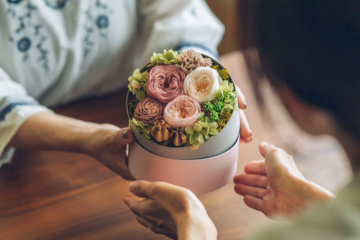 GROUNDの定年退職　おしゃれなお花のプレゼント