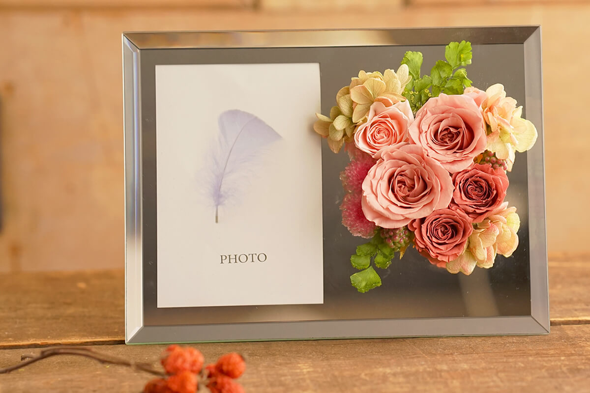 GROUNDの母の日のお供え　おしゃれなプリザーブドフラワー