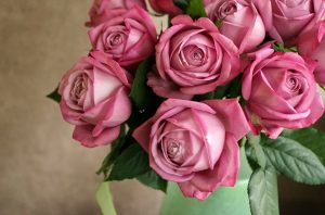 結婚祝い・祝電に贈りたい。花言葉が素敵なお花＆おすすめギフト