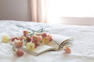 お見舞いには“お手入れ不要”のプリザーブドフラワーがおすすめ！【花言葉・マナー】