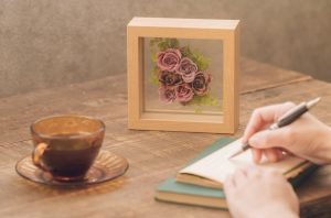 先輩・上司に贈る結婚祝いや祝電は、定型文がベターなの？