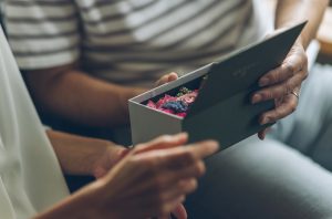 想いがつながるお花って？？敬老の日に贈るお花の選び方