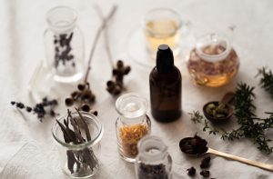 アロマオイルに効果はある？ストレスや自律神経を整える おすすめ5選