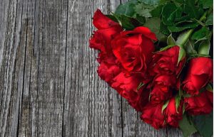 【還暦祝い】ちゃんちゃんこ以外に贈るなら？おしゃれな赤いギフト＆お祝いの仕方