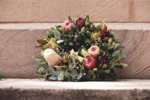 【父の日に墓参り】おしゃれなお供え花で、ありがとうを伝える