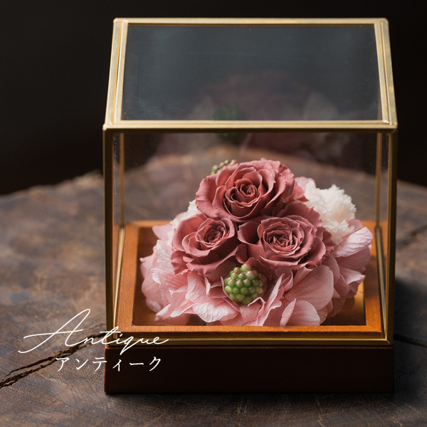 女性上司の退職祝いに人気のプリザーブドフラワー