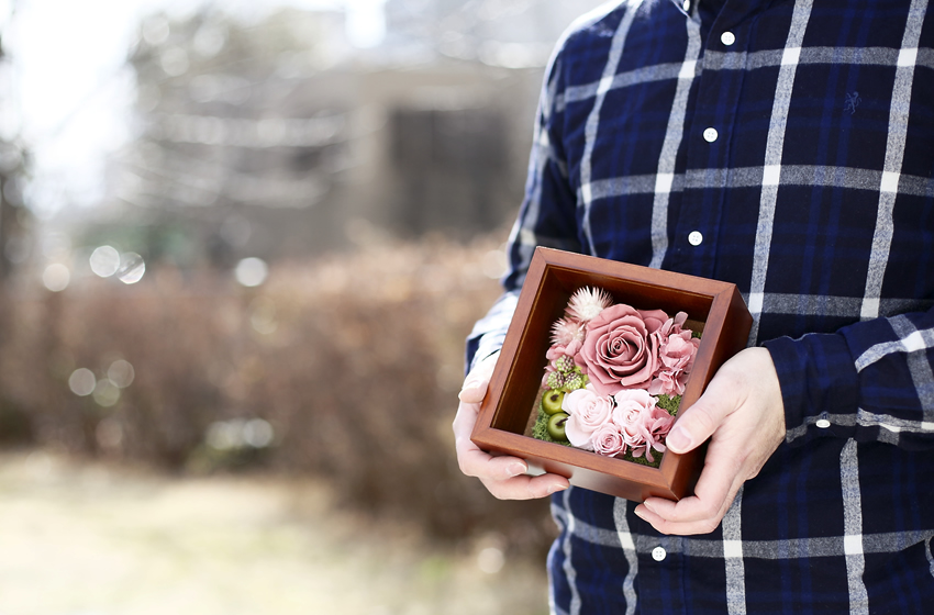 退職祝いにおすすめのギフト 男性に喜ばれるお花をご紹介